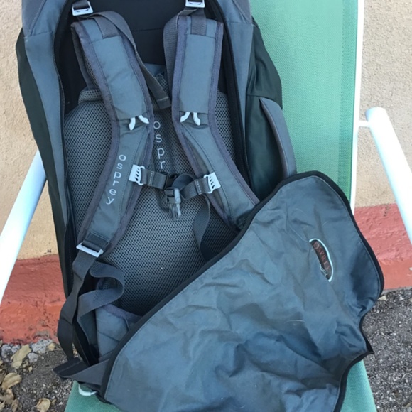 Osprey Farpoint 55 Backpack - Picture 4 of 10